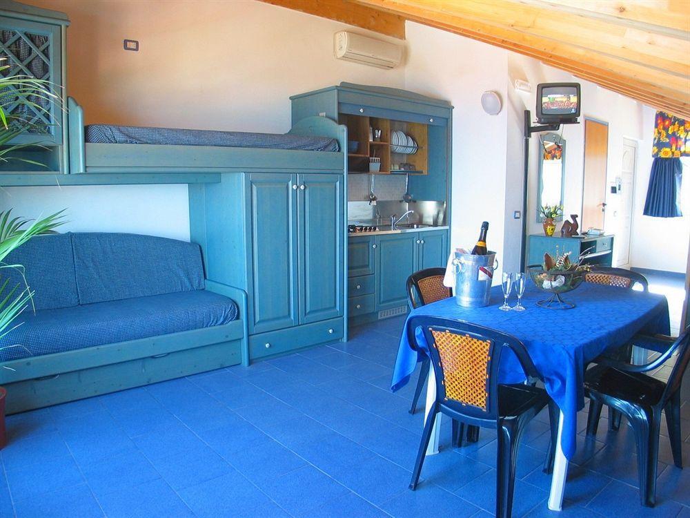 Aparthotel Oasi Azzurra Mesina Exterior foto