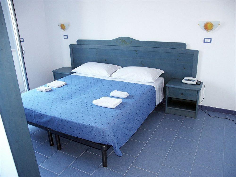 Aparthotel Oasi Azzurra Mesina Exterior foto