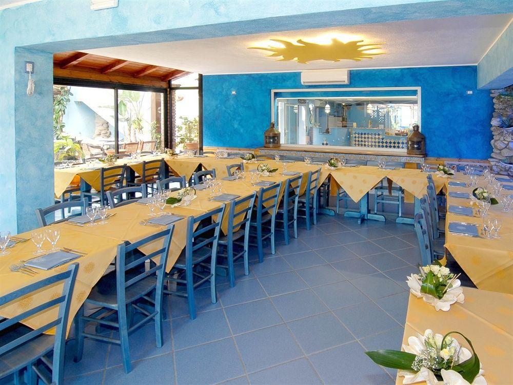 Aparthotel Oasi Azzurra Mesina Exterior foto