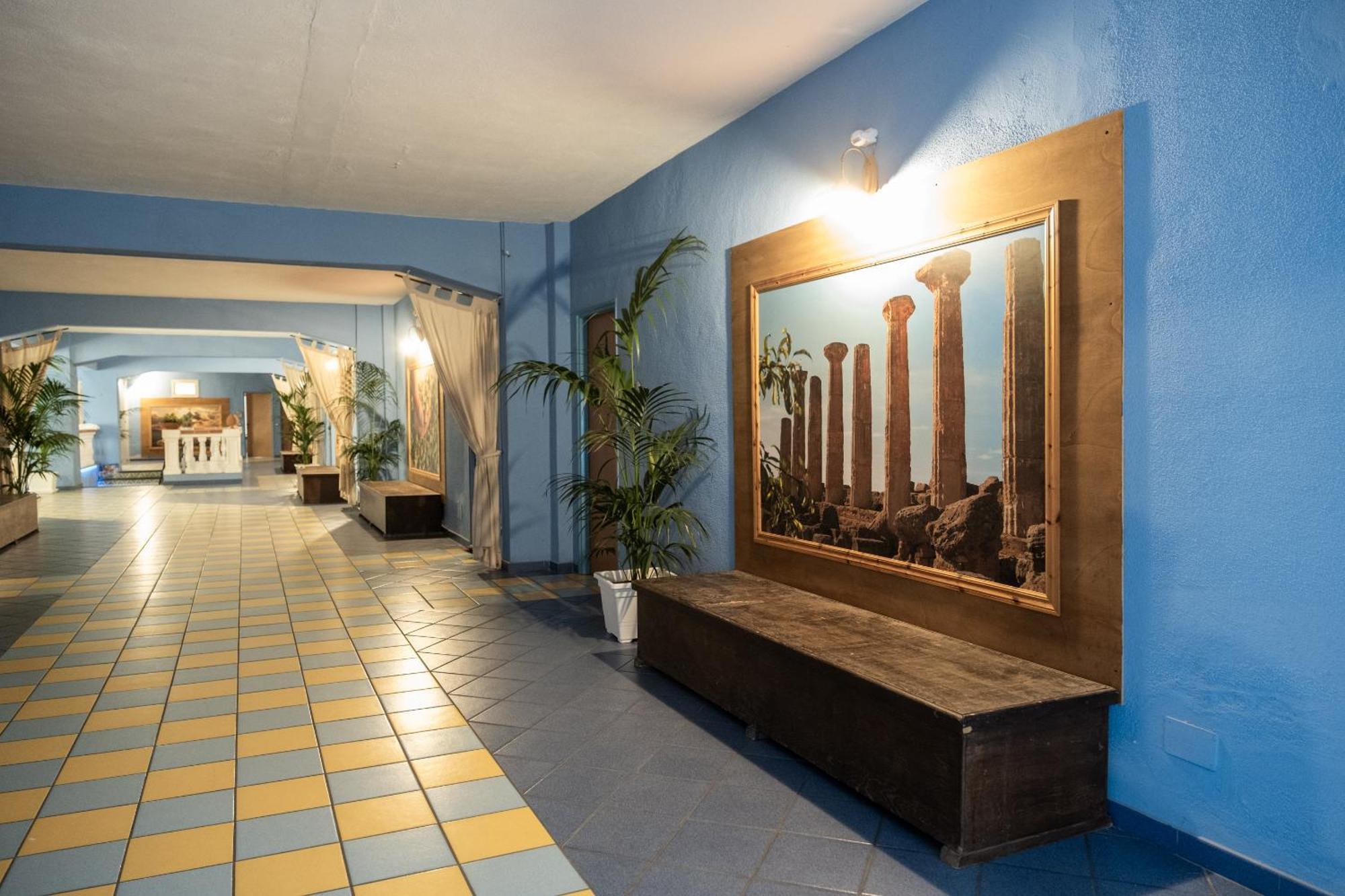 Aparthotel Oasi Azzurra Mesina Exterior foto