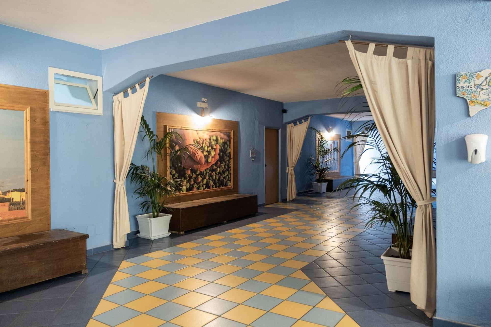Aparthotel Oasi Azzurra Mesina Exterior foto