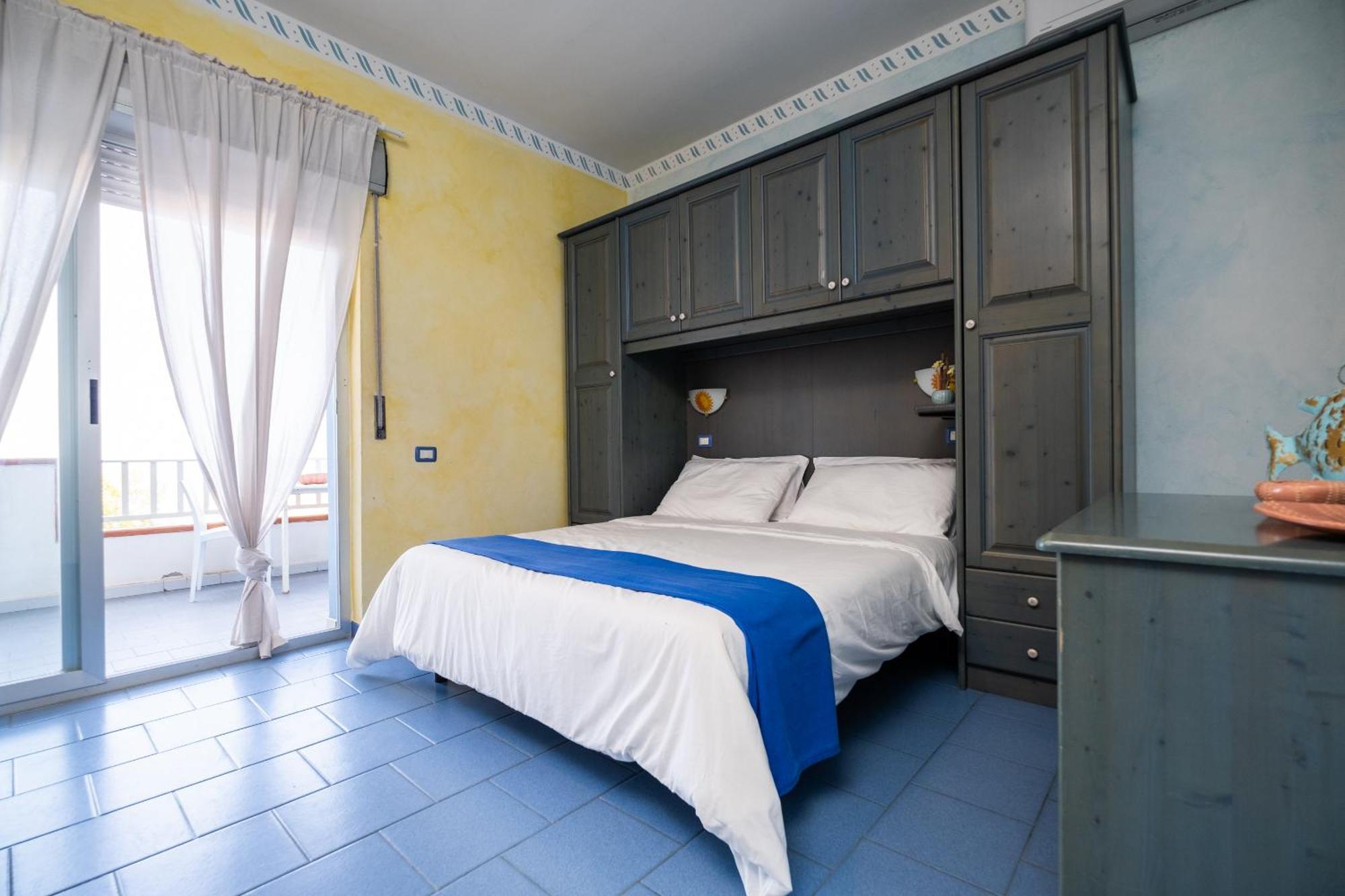 Aparthotel Oasi Azzurra Mesina Exterior foto