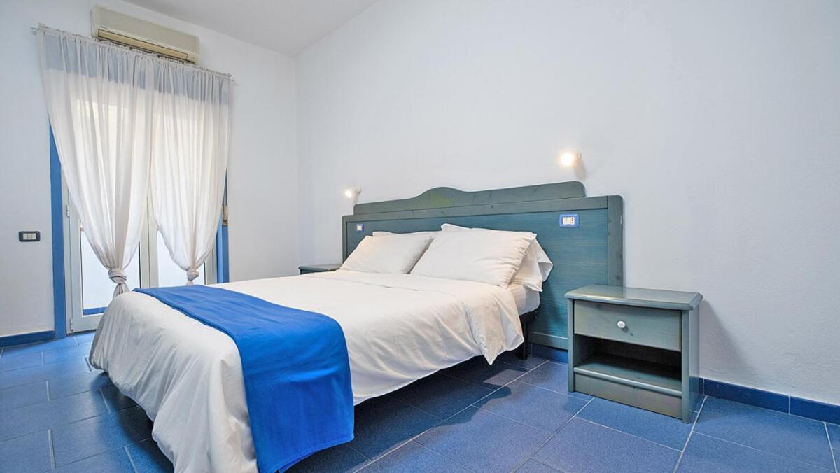 Aparthotel Oasi Azzurra Mesina Exterior foto