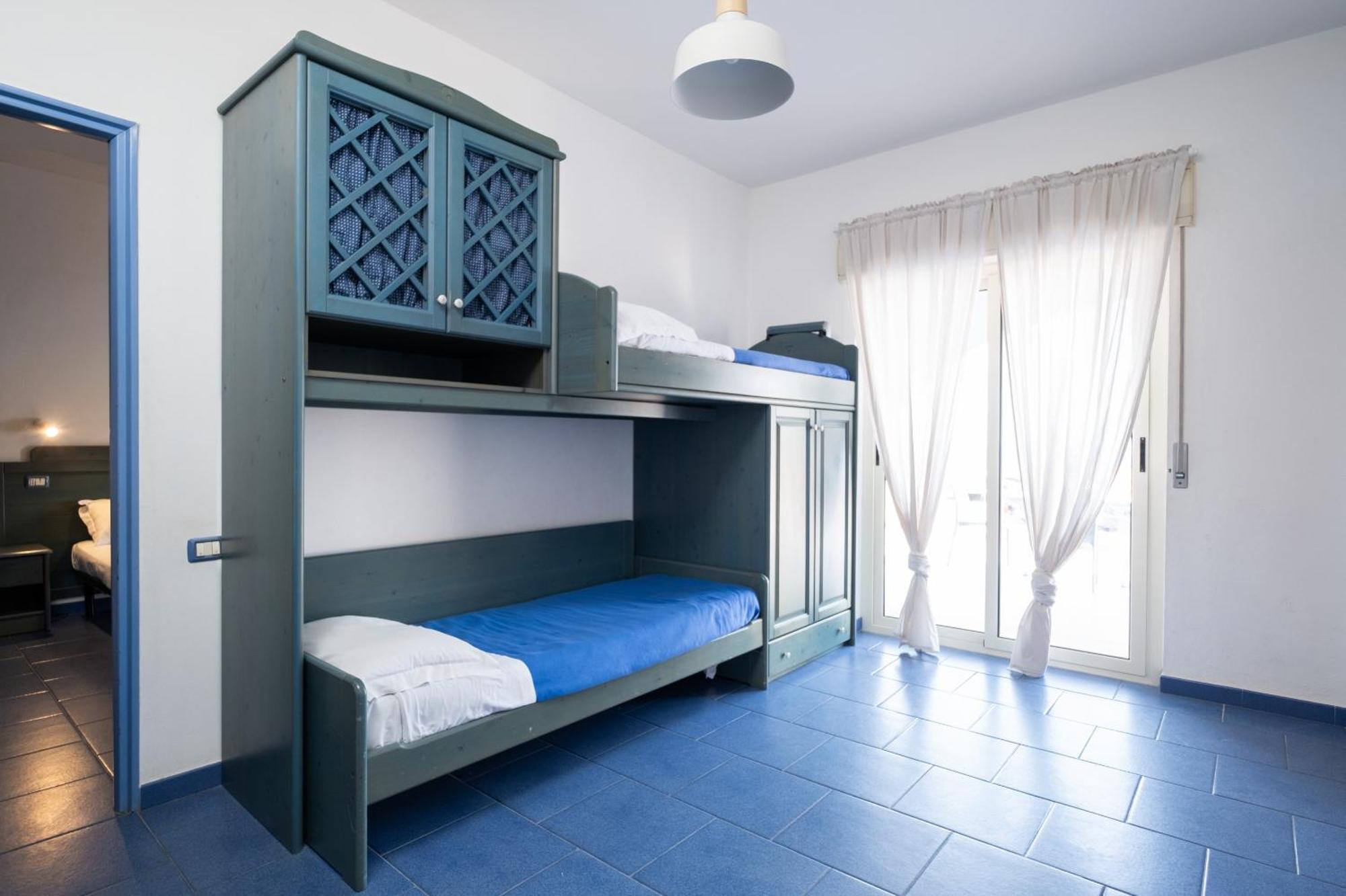 Aparthotel Oasi Azzurra Mesina Exterior foto