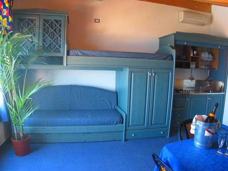 Aparthotel Oasi Azzurra Mesina Exterior foto