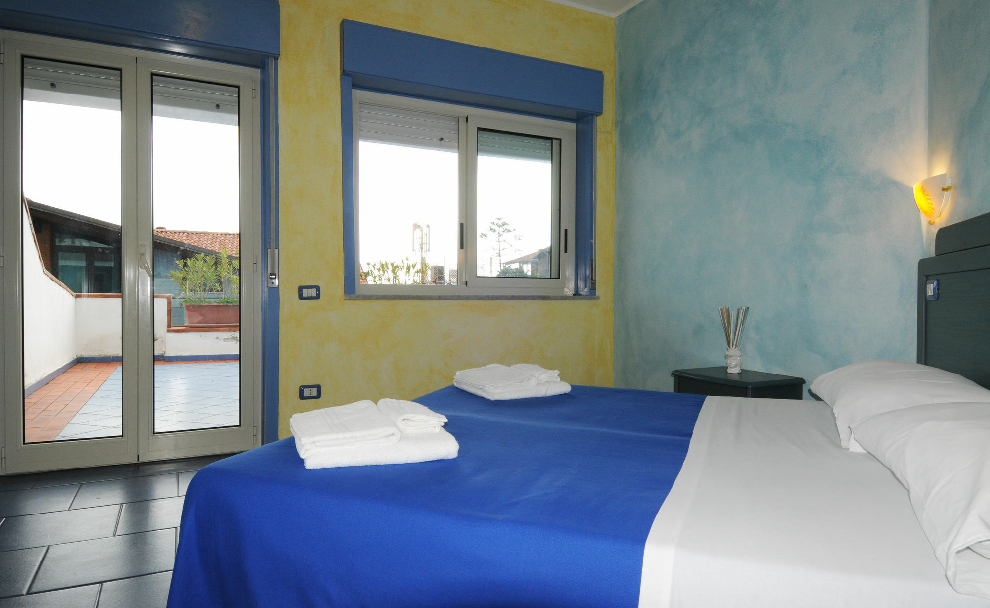 Aparthotel Oasi Azzurra Mesina Exterior foto